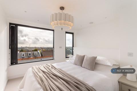 1 bedroom terraced house to rent, Hythe Road, Brighton, BN1