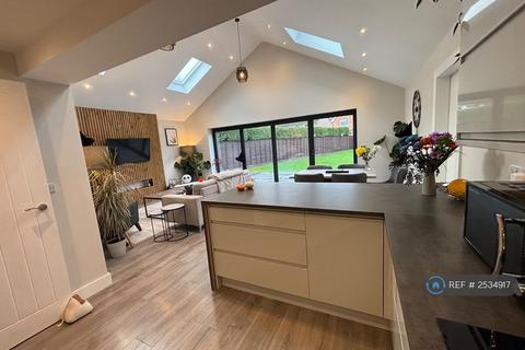 undefined, Philips Close, Wrexham, LL12