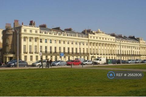 3 bedroom flat to rent, Brunswick Terrace, Hove, BN3