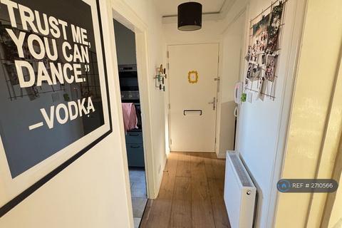 1 bedroom flat to rent, Southwood Court, London, EC1V