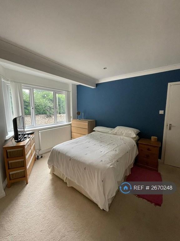 Mastet Bedroom