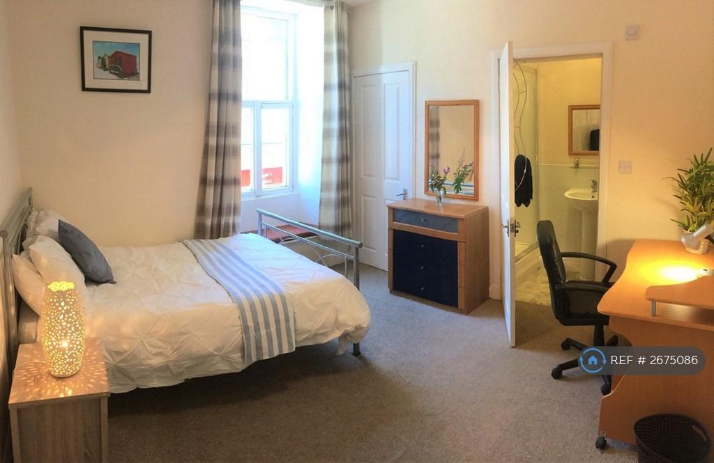 Ensuite Bedroom