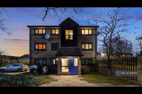 1 bedroom flat to rent, Maldon Close, London, E15
