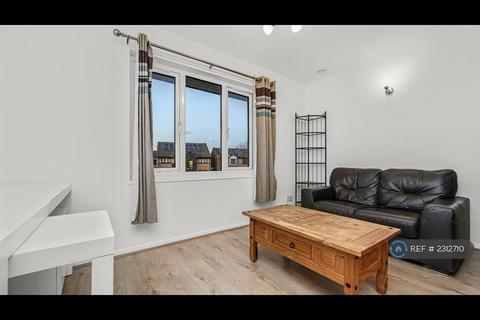 1 bedroom flat to rent, Maldon Close, London, E15