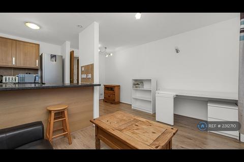 1 bedroom flat to rent, Maldon Close, London, E15