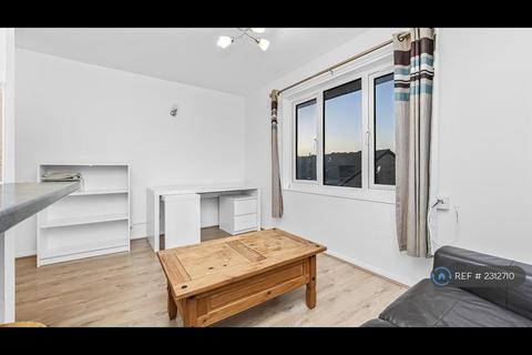 1 bedroom flat to rent, Maldon Close, London, E15