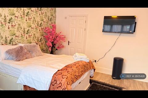 1 bedroom in a house share to rent, Ilford, Ilford, IG6