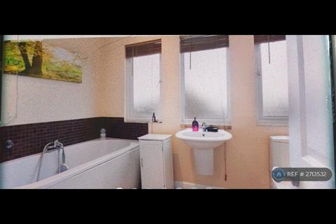 3 bedroom detached house to rent, Dynes Road, Kemsing, Sevenoaks, TN15