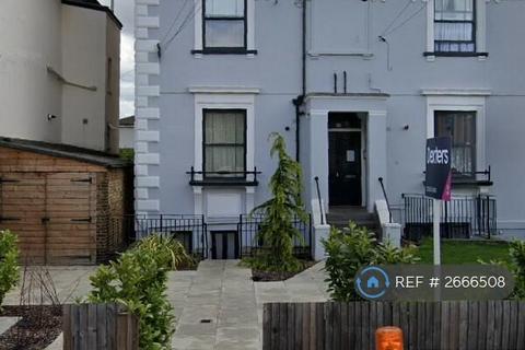 Holmesdale Road, London, SE25