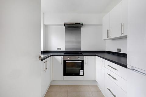 2 bedroom flat to rent, 9 Conifer Way Sudbury Avenue