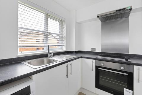 2 bedroom flat to rent, 9 Conifer Way Sudbury Avenue
