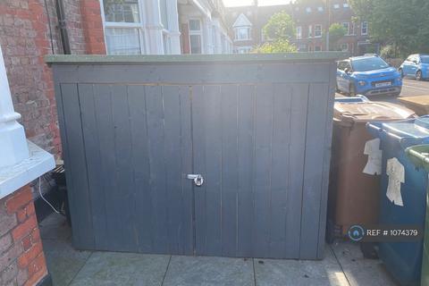 undefined, Heath Road, Harrow, HA1