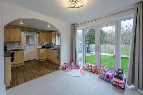 undefined, Chelford Crescent, Kingswinford, DY6 8PB