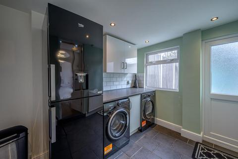 undefined, Chelford Crescent, Kingswinford, DY6 8PB