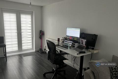 3 bedroom end of terrace house to rent, Northampton, Northampton, NN3