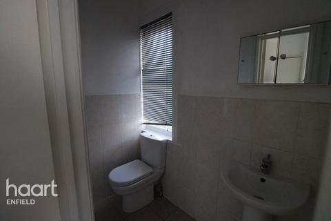 undefined, Walton Road, HODDESDON