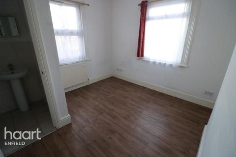 undefined, Walton Road, HODDESDON