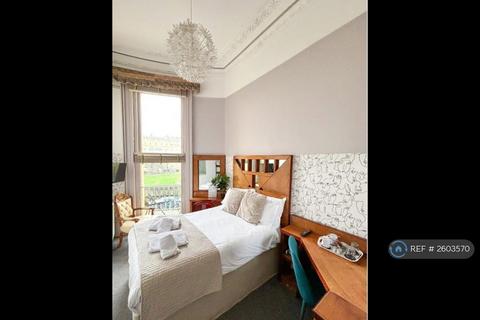 undefined, Bed, Brighton & Hove, BN1