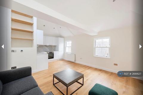 5 bedroom flat to rent, North Street, London, SW4