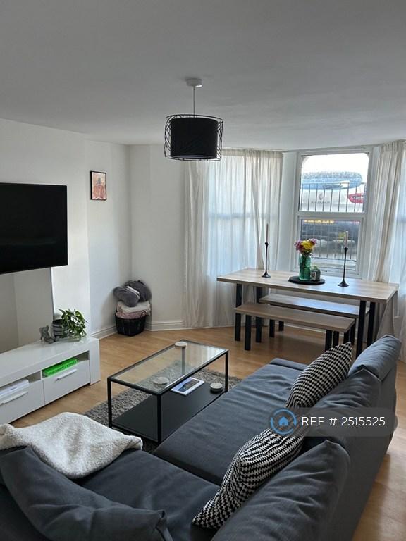 Lounge / Dining Room