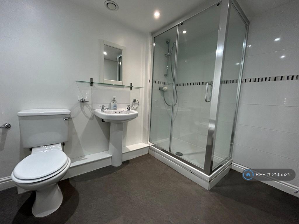 En-Suite Bathroom