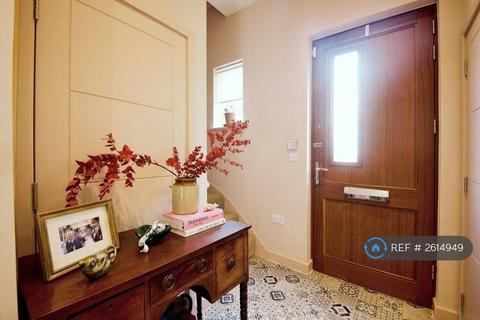undefined, Colwell Crescent, Enfield, EN3