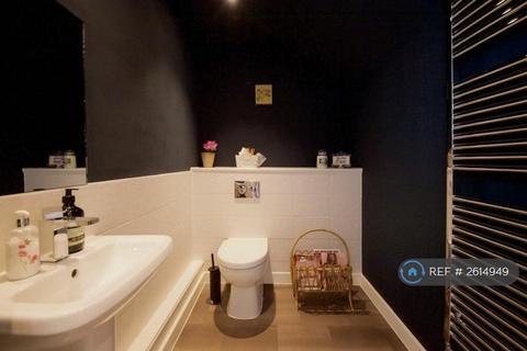 undefined, Colwell Crescent, Enfield, EN3