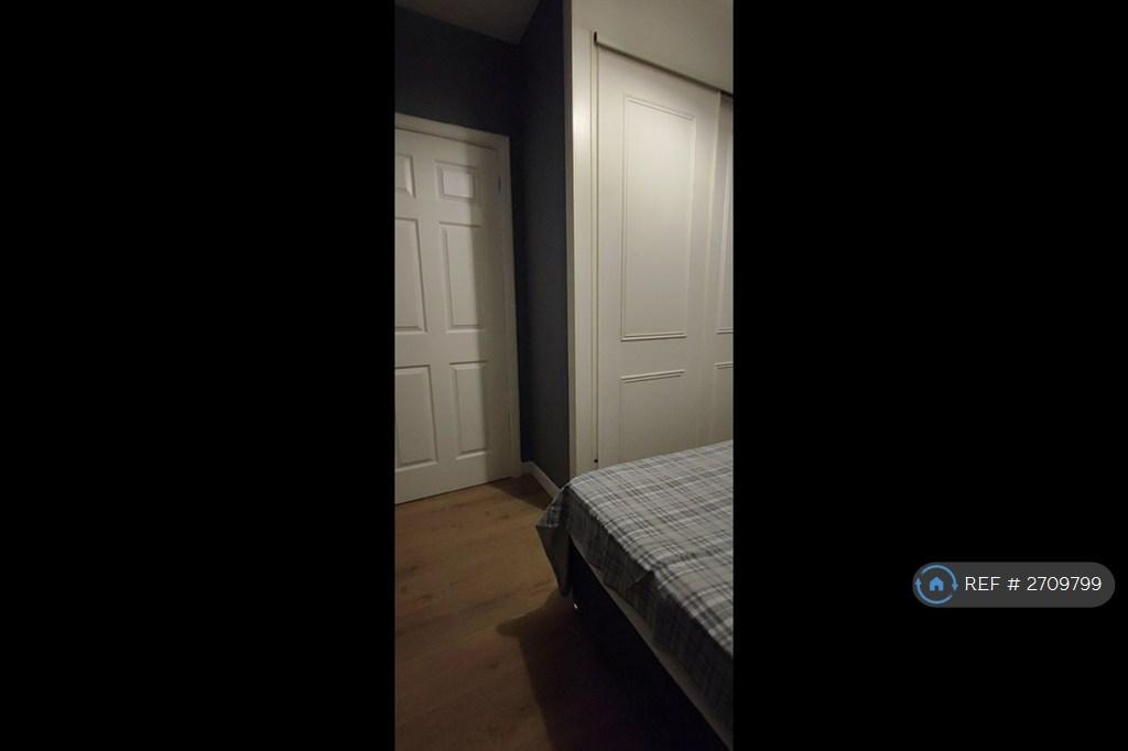 Small Bedroom