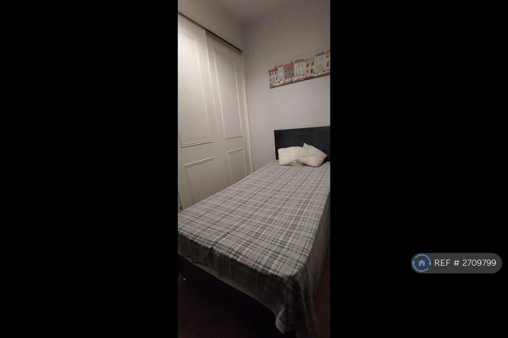 Small Bedroom