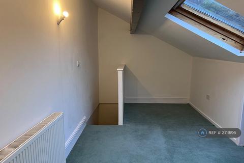 2 bedroom terraced house to rent, Glen View Street, Todmorden, OL14