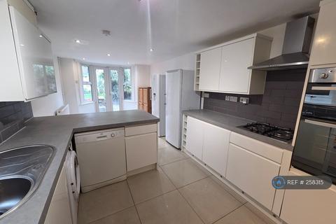 undefined, Elcot Avenue, London, SE15