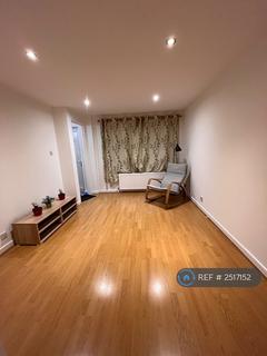 3 bedroom terraced house to rent, Ashdales, St Albans, AL1