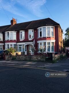 5 bedroom semi-detached house to rent, Berkshire Gardens, London, N13