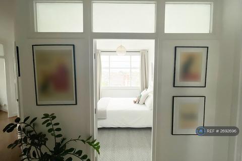 undefined, Park Avenue, London, NW2