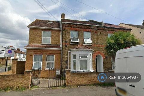 1 bedroom in a house share to rent, Cromwell Road, Hounslow, TW3