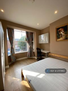 5 bedroom semi-detached house to rent, Broadlands Road, Southampton, SO17
