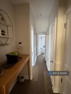 2 bedroom flat to rent, Terrace, London, SW10