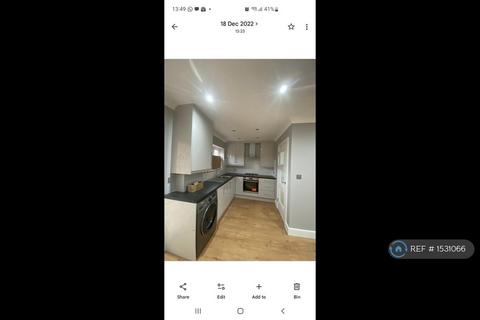 undefined, The Grove, Isleworth, TW7