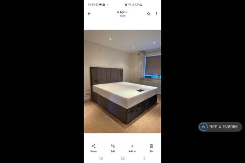 undefined, The Grove, Isleworth, TW7