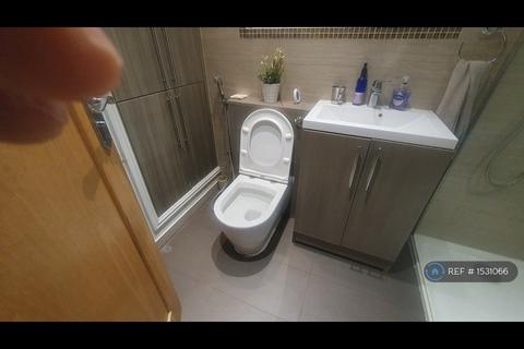 undefined, The Grove, Isleworth, TW7