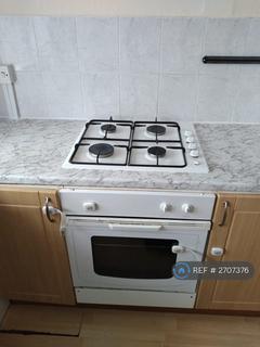 3 bedroom maisonette to rent, Sunningdale Avenue, Feltham, TW13