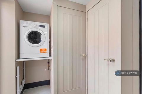 1 bedroom in a house share to rent, Bridge Avenue, Beeston, Nottingham, NG9