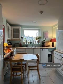 3 bedroom maisonette to rent, Yerbury Road, London, N19