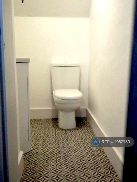 Bathroom 2nd Floor