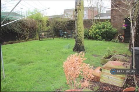 undefined, Pentelow Gardens, Feltham, TW14
