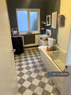 3 bedroom flat to rent, Main Street, Whissendine, LE15