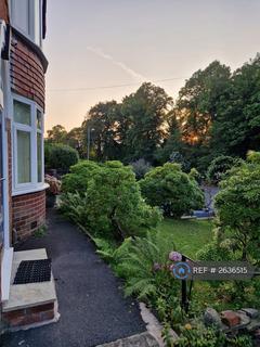 4 bedroom semi-detached house to rent, Hilton Lane, Prestwich, Manchester, M25