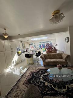 4 bedroom semi-detached house to rent, Hilton Lane, Prestwich, Manchester, M25