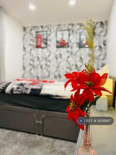 1 bedroom in a house share to rent, Mawney Road, Romford, RM7