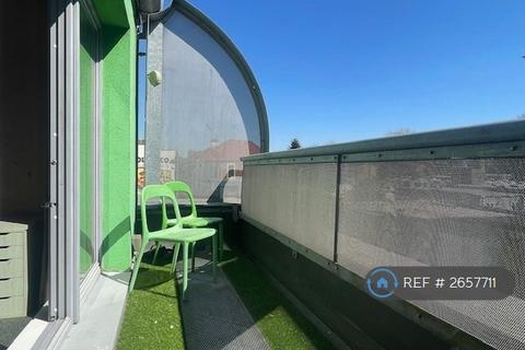 2 bedroom maisonette to rent, Little Bishop Street, Bristol, BS2